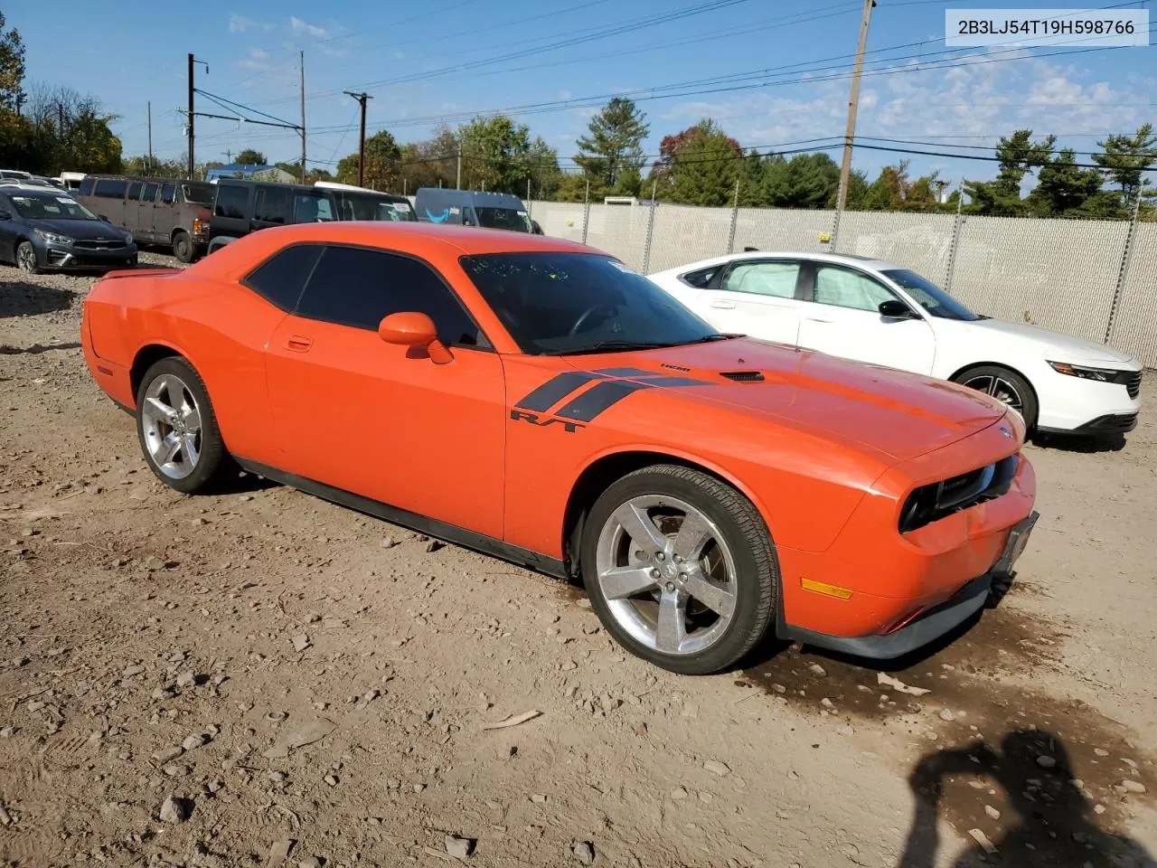 2009 Dodge Challenger R/T VIN: 2B3LJ54T19H598766 Lot: 75141254