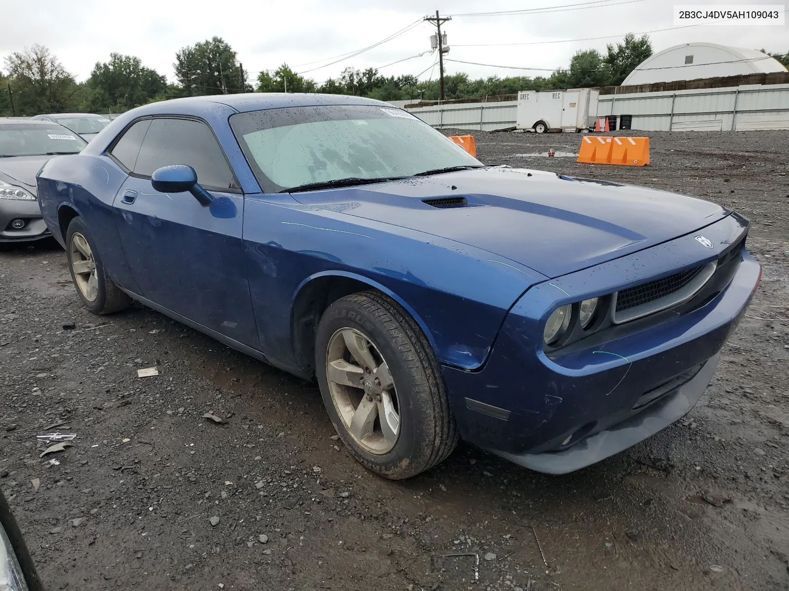 2B3CJ4DV5AH109043 2010 Dodge Challenger Se