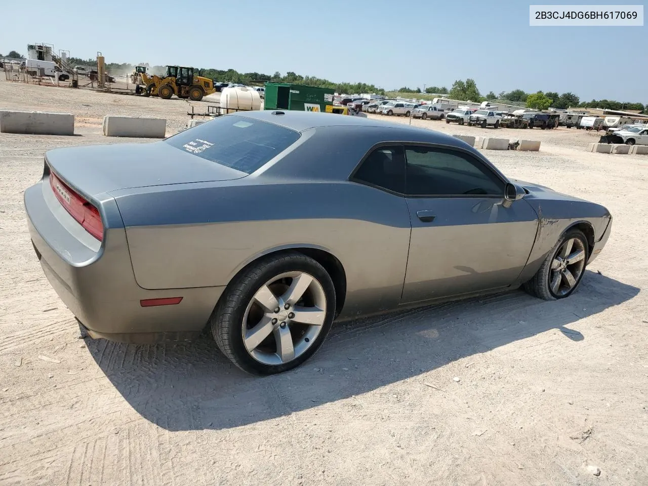 2B3CJ4DG6BH617069 2011 Dodge Challenger