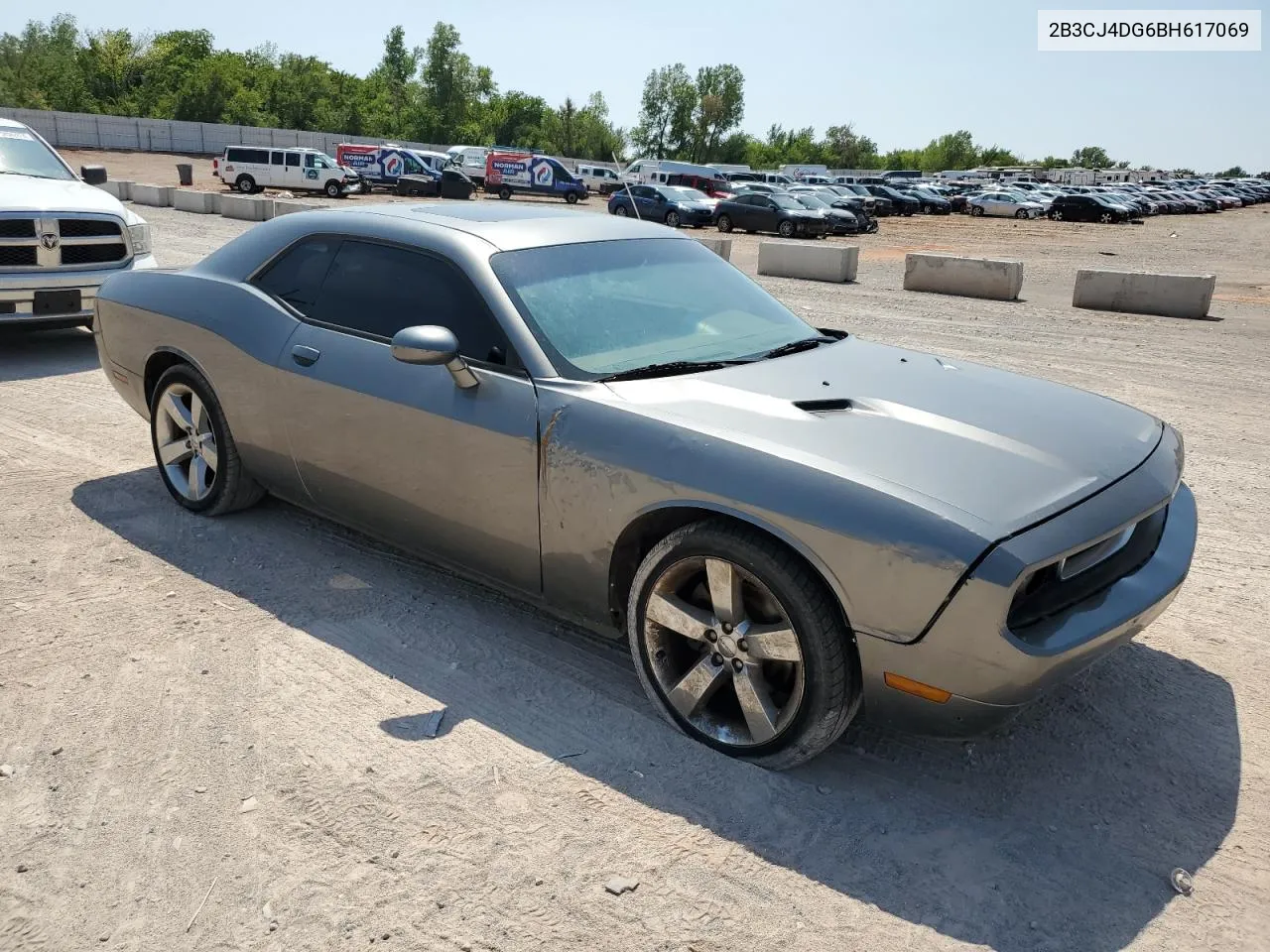 2011 Dodge Challenger VIN: 2B3CJ4DG6BH617069 Lot: 68711354