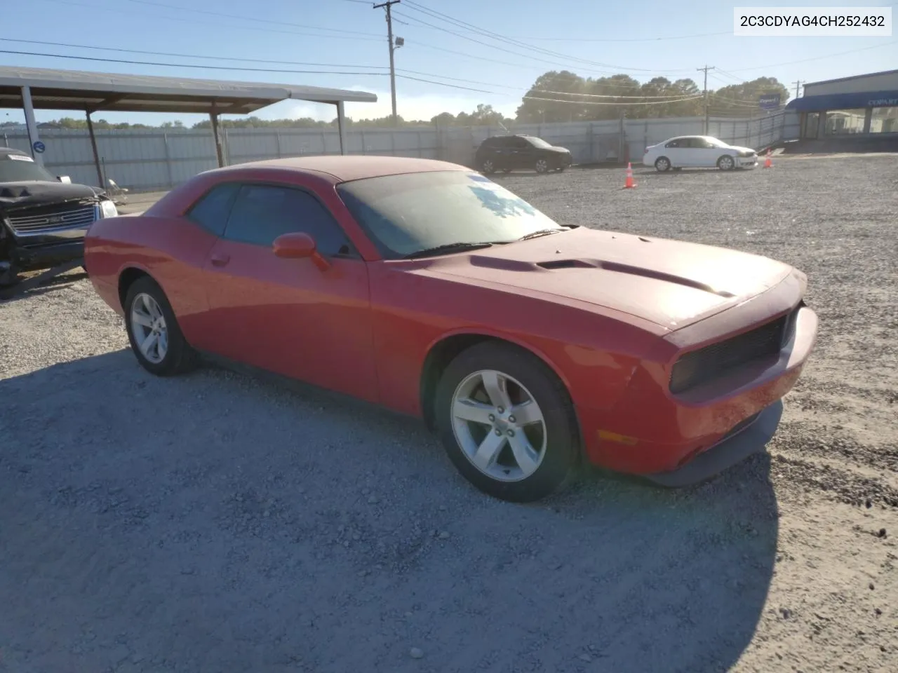 2C3CDYAG4CH252432 2012 Dodge Challenger Sxt