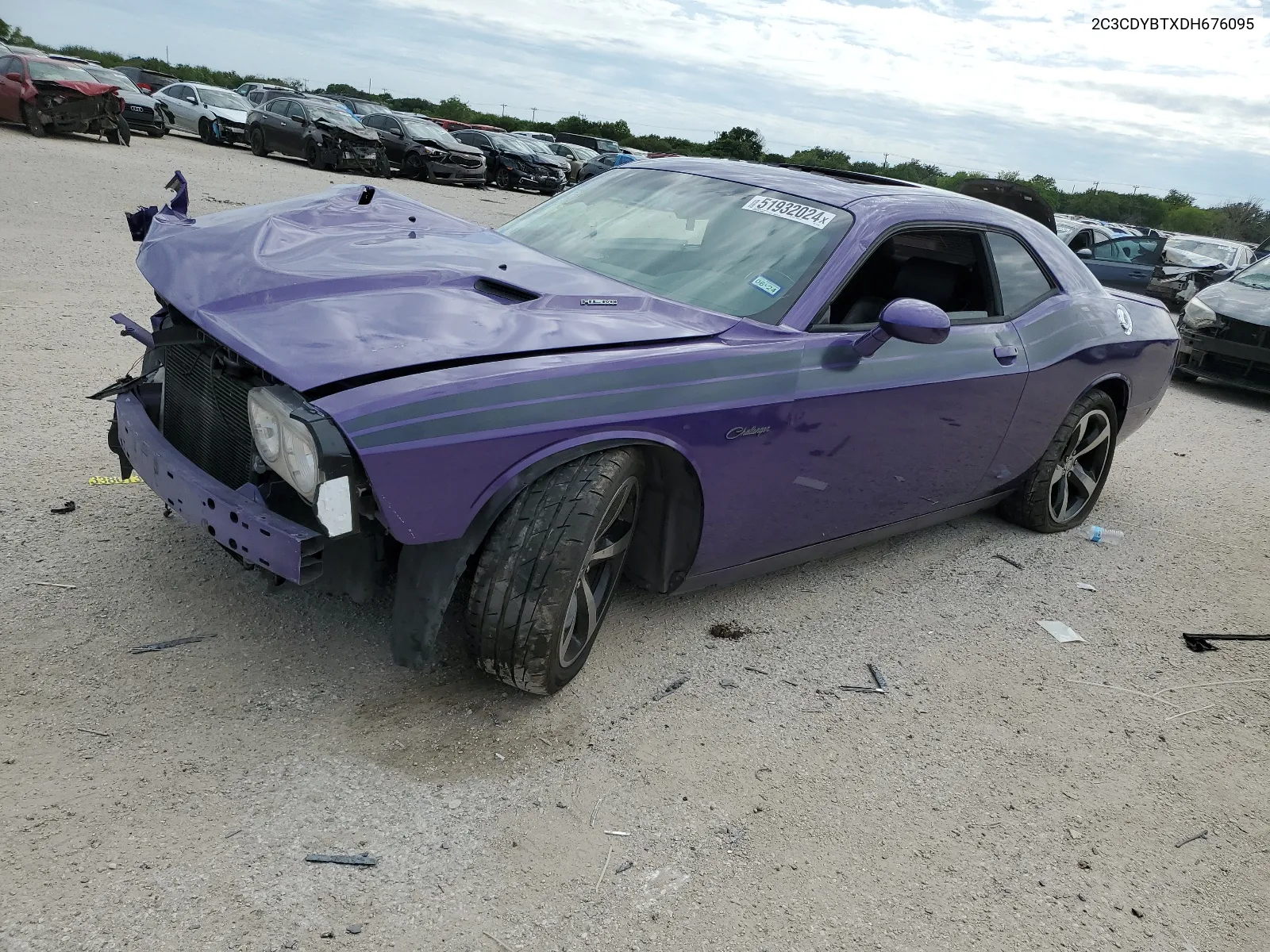 2013 Dodge Challenger R/T VIN: 2C3CDYBTXDH676095 Lot: 51932024