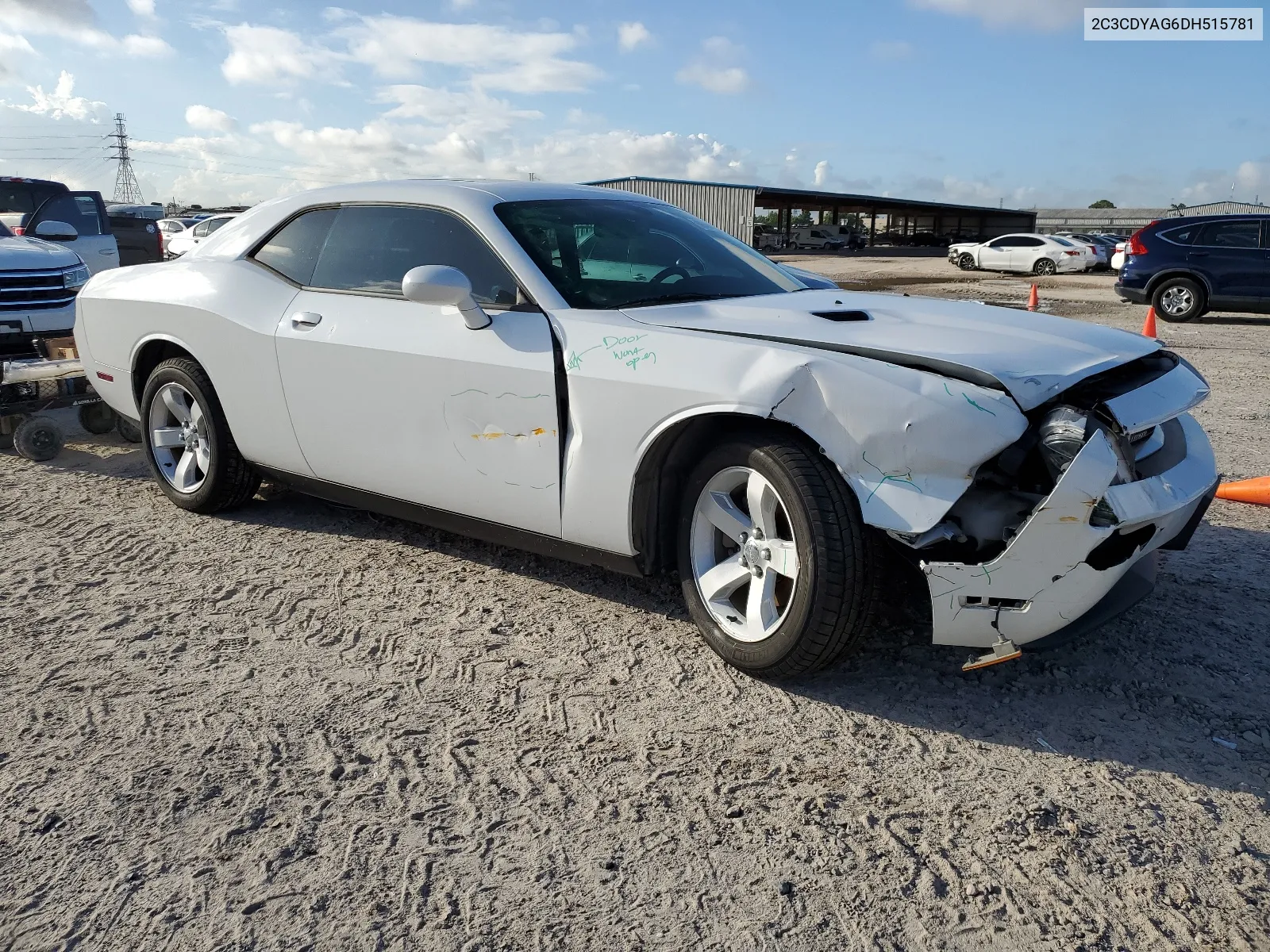 2C3CDYAG6DH515781 2013 Dodge Challenger Sxt