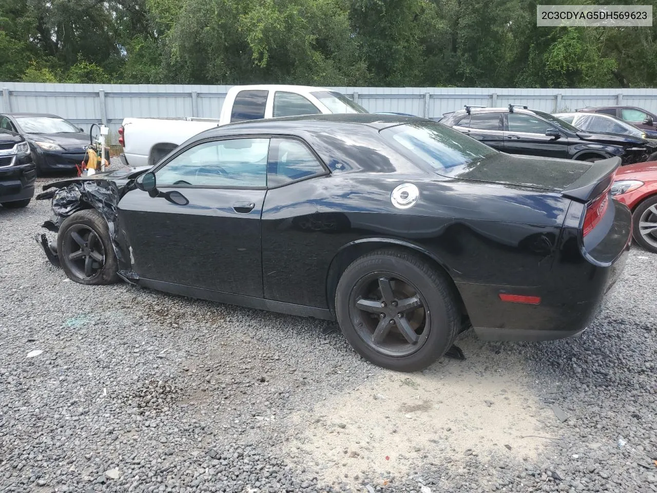 2C3CDYAG5DH569623 2013 Dodge Challenger Sxt