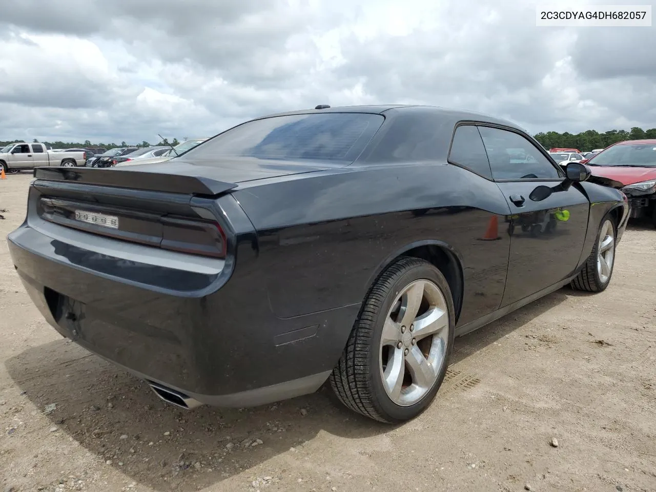 2C3CDYAG4DH682057 2013 Dodge Challenger Sxt