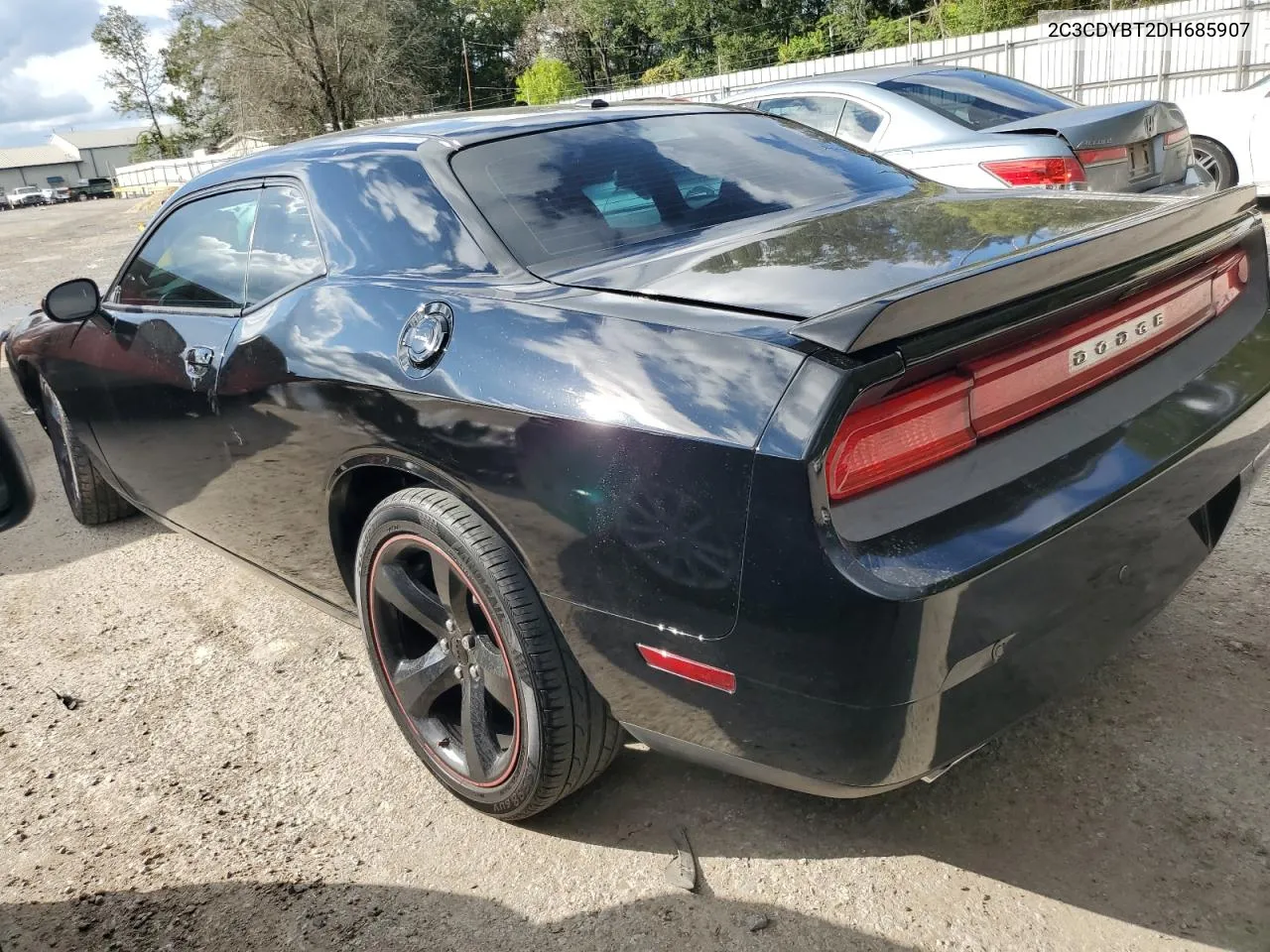 2013 Dodge Challenger R/T VIN: 2C3CDYBT2DH685907 Lot: 79652254