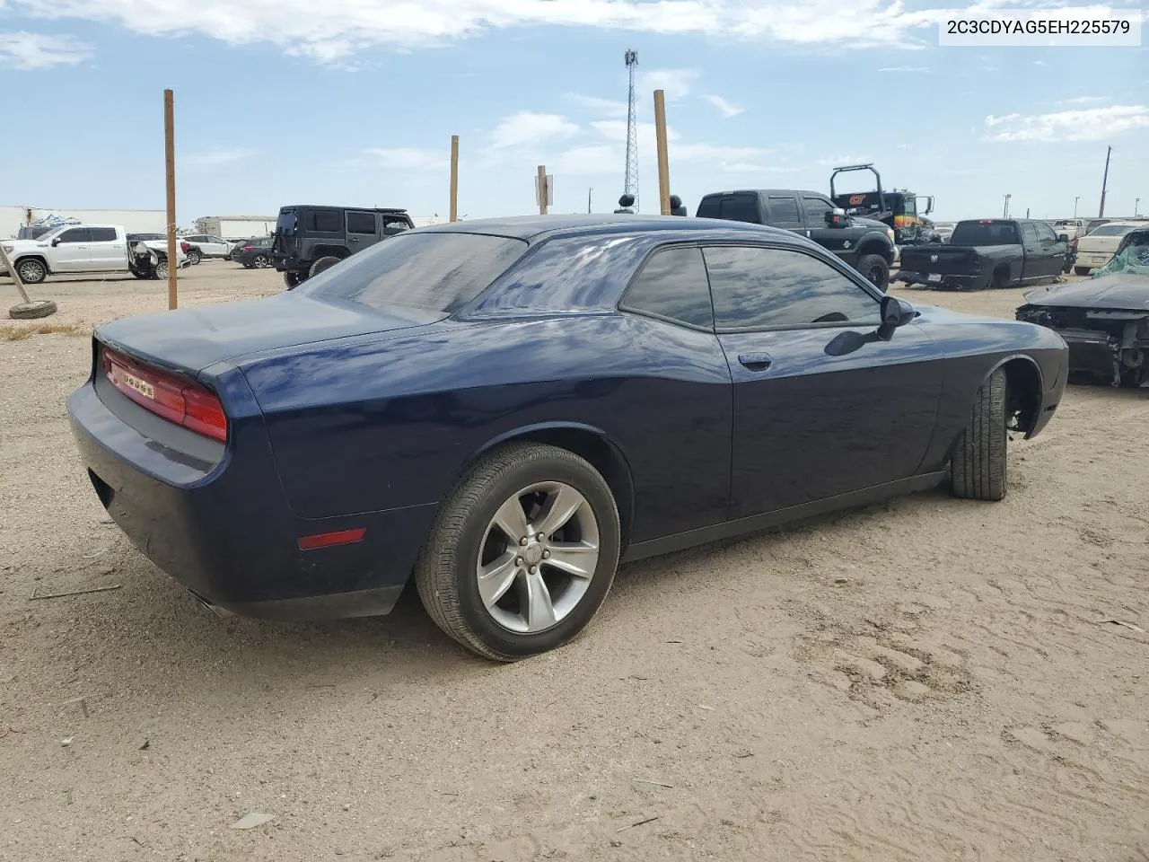 2C3CDYAG5EH225579 2014 Dodge Challenger Sxt