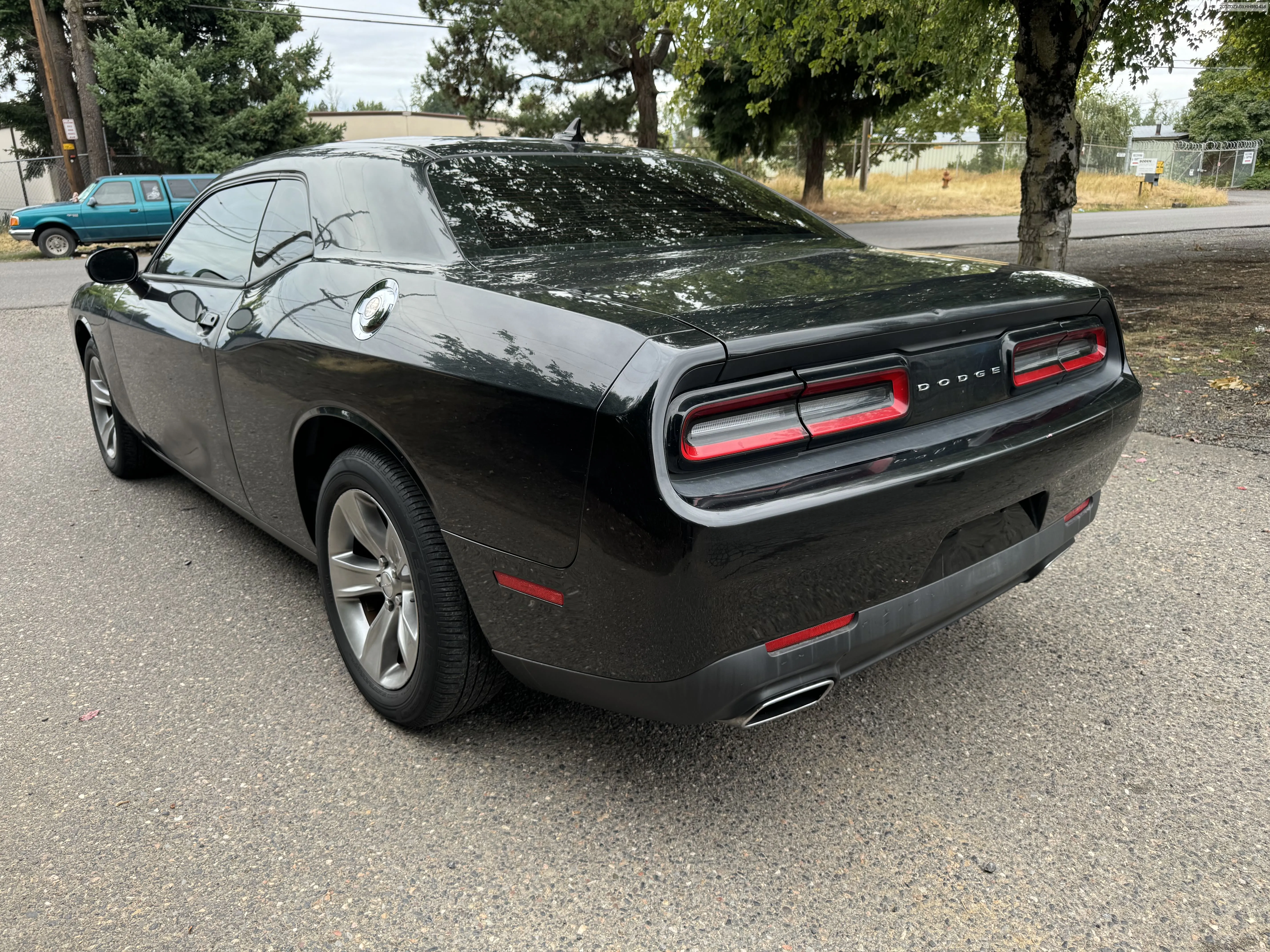 2017 Dodge Challenger Sxt VIN: 2C3CDZAGXHH592438 Lot: 69148984