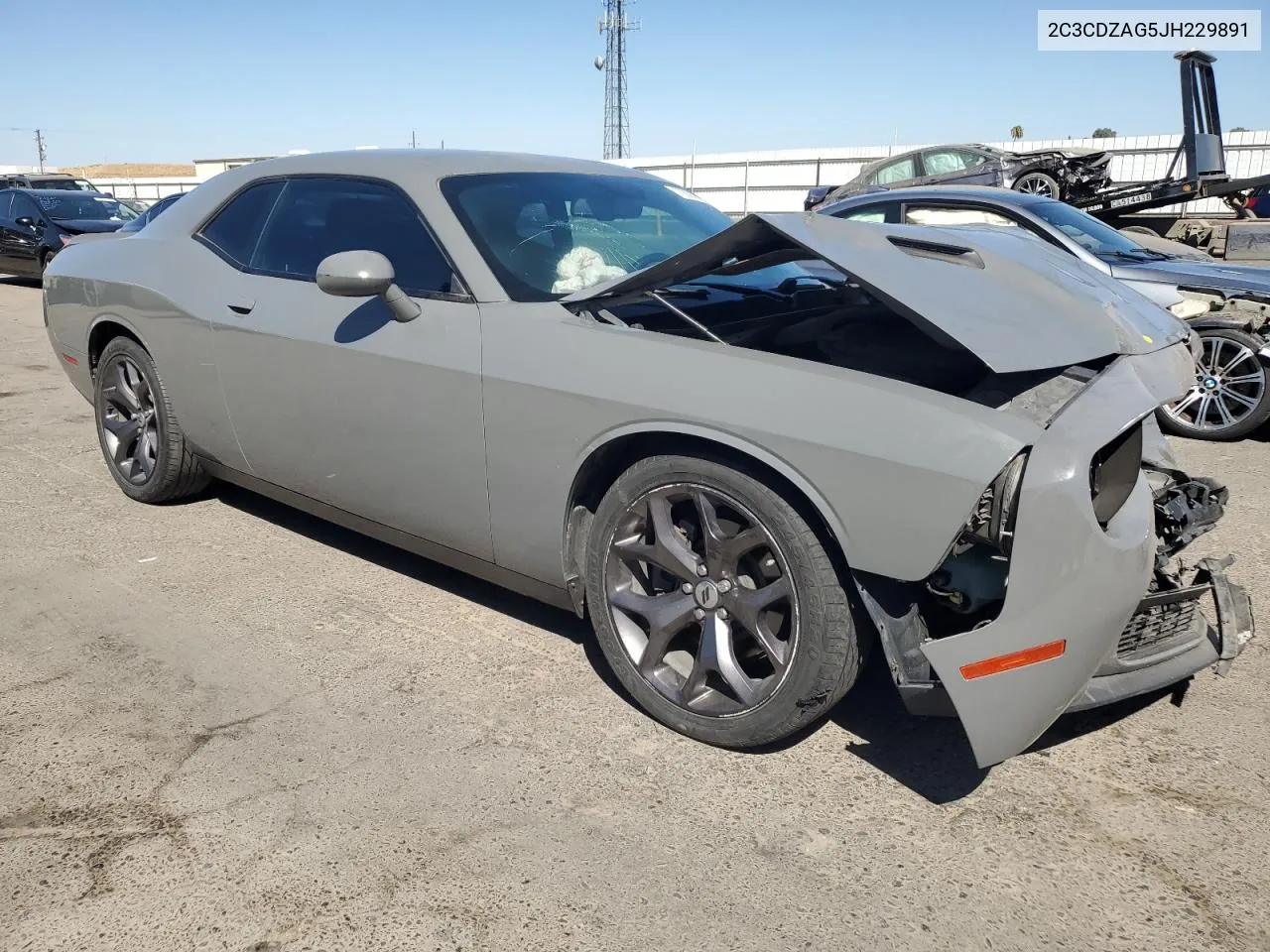 2018 Dodge Challenger Sxt VIN: 2C3CDZAG5JH229891 Lot: 70836214