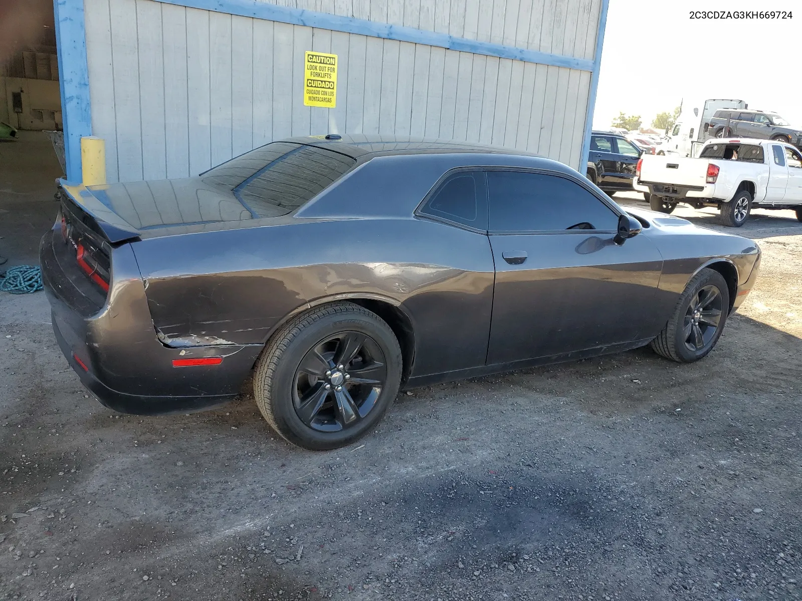 2C3CDZAG3KH669724 2019 Dodge Challenger Sxt