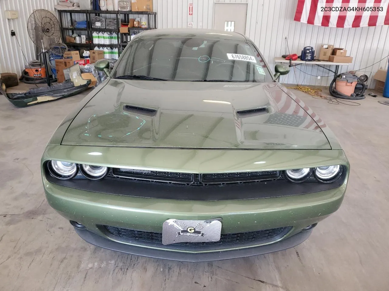 2C3CDZAG4KH605353 2019 Dodge Challenger Sxt