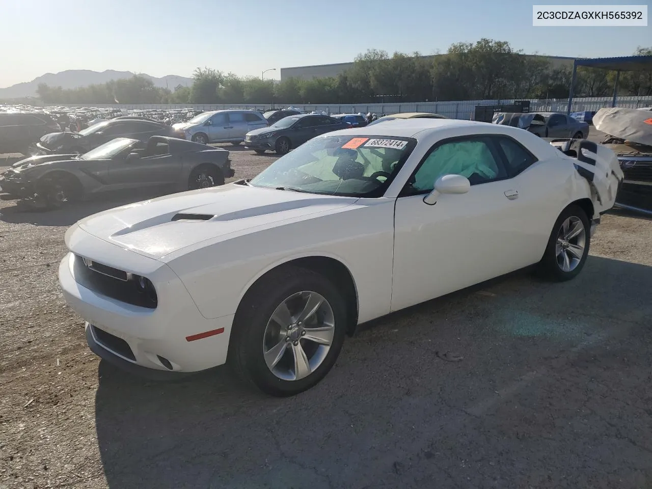 2C3CDZAGXKH565392 2019 Dodge Challenger Sxt