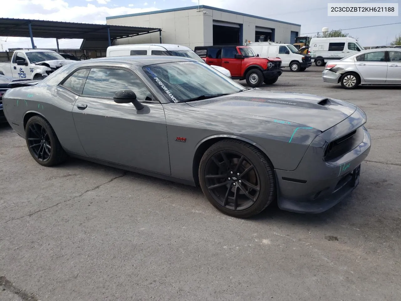 2C3CDZBT2KH621188 2019 Dodge Challenger R/T