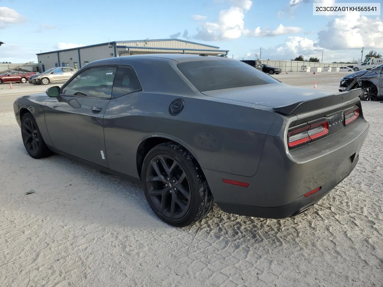 2C3CDZAG1KH565541 2019 Dodge Challenger Sxt