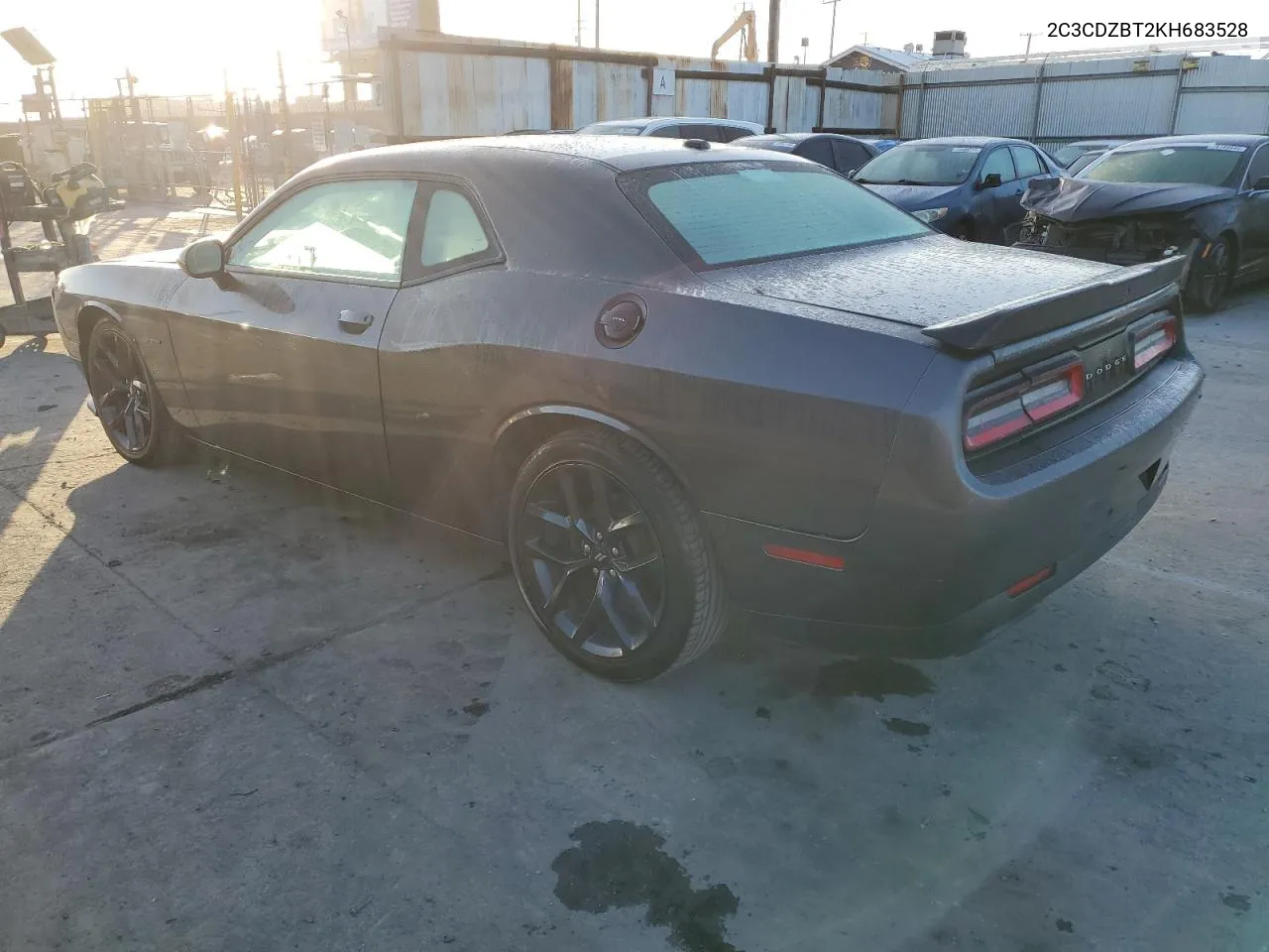 2C3CDZBT2KH683528 2019 Dodge Challenger R/T