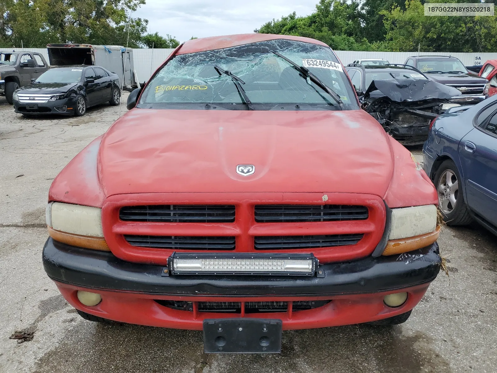 1B7GG22N8YS520218 2000 Dodge Dakota