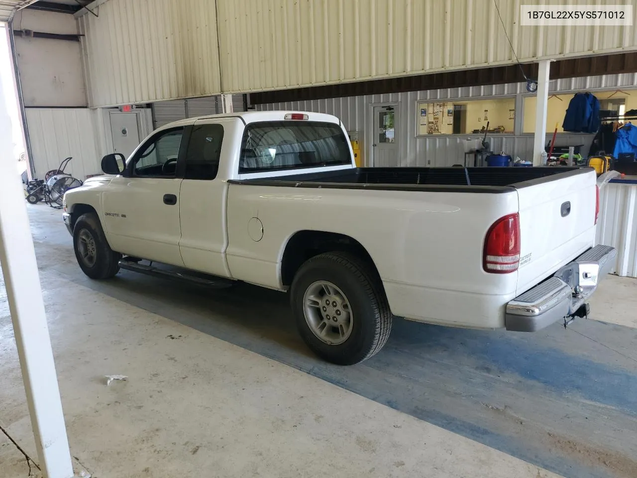 2000 Dodge Dakota VIN: 1B7GL22X5YS571012 Lot: 67688924