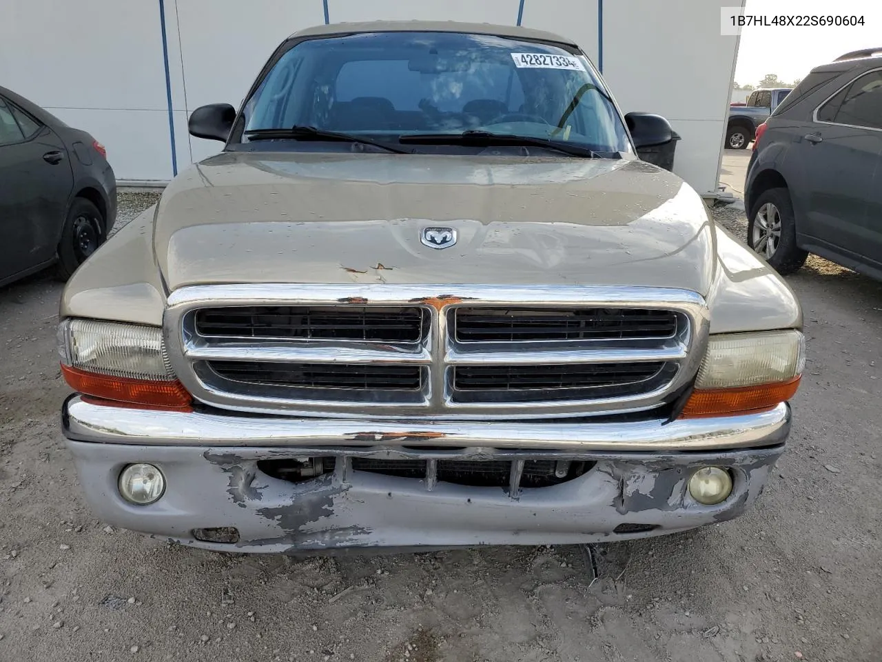 2002 Dodge Dakota Quad Slt VIN: 1B7HL48X22S690604 Lot: 42827334