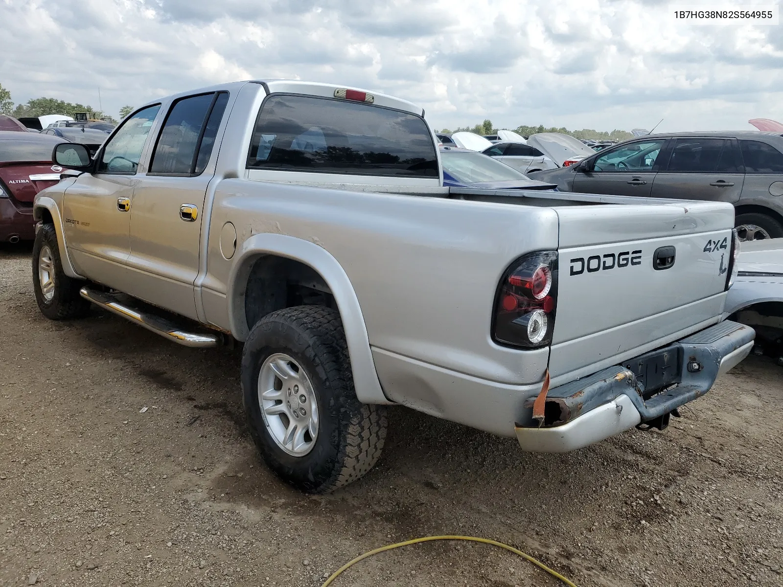 2002 Dodge Dakota Quad Sport VIN: 1B7HG38N82S564955 Lot: 65655384