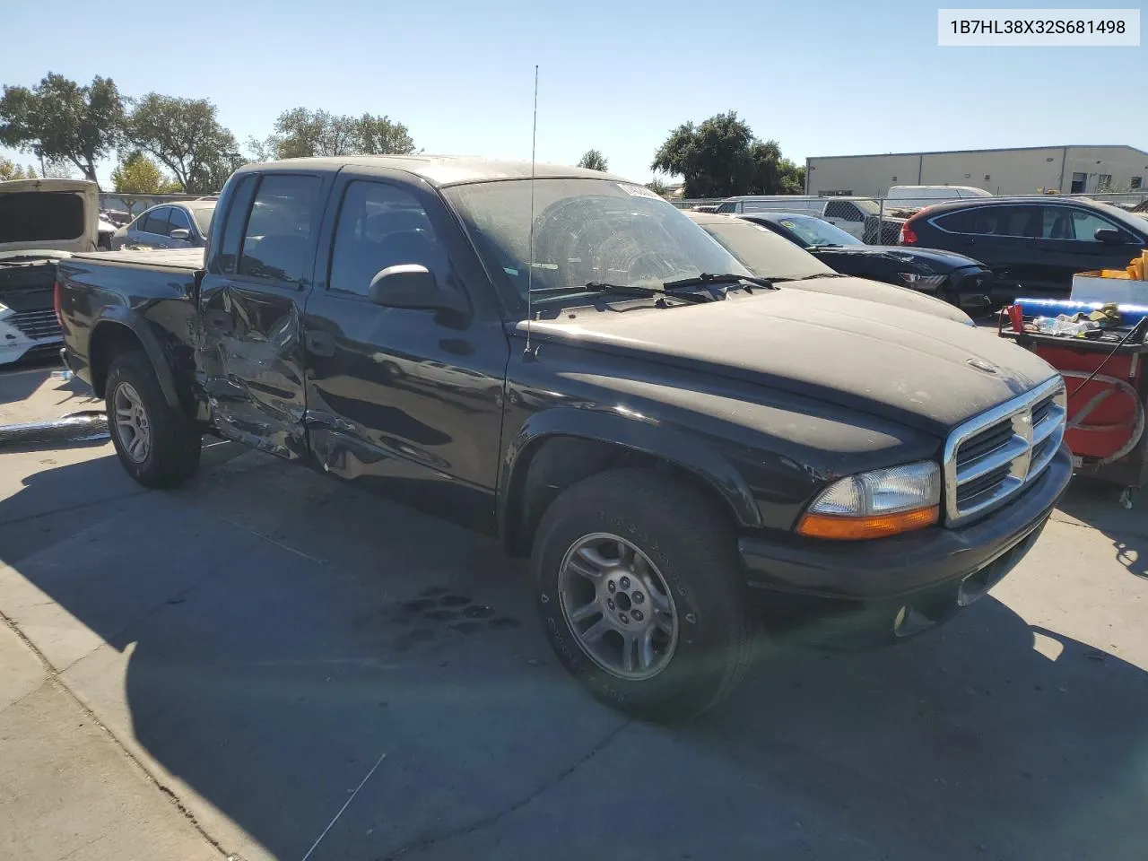 2002 Dodge Dakota Quad Sport VIN: 1B7HL38X32S681498 Lot: 74320284