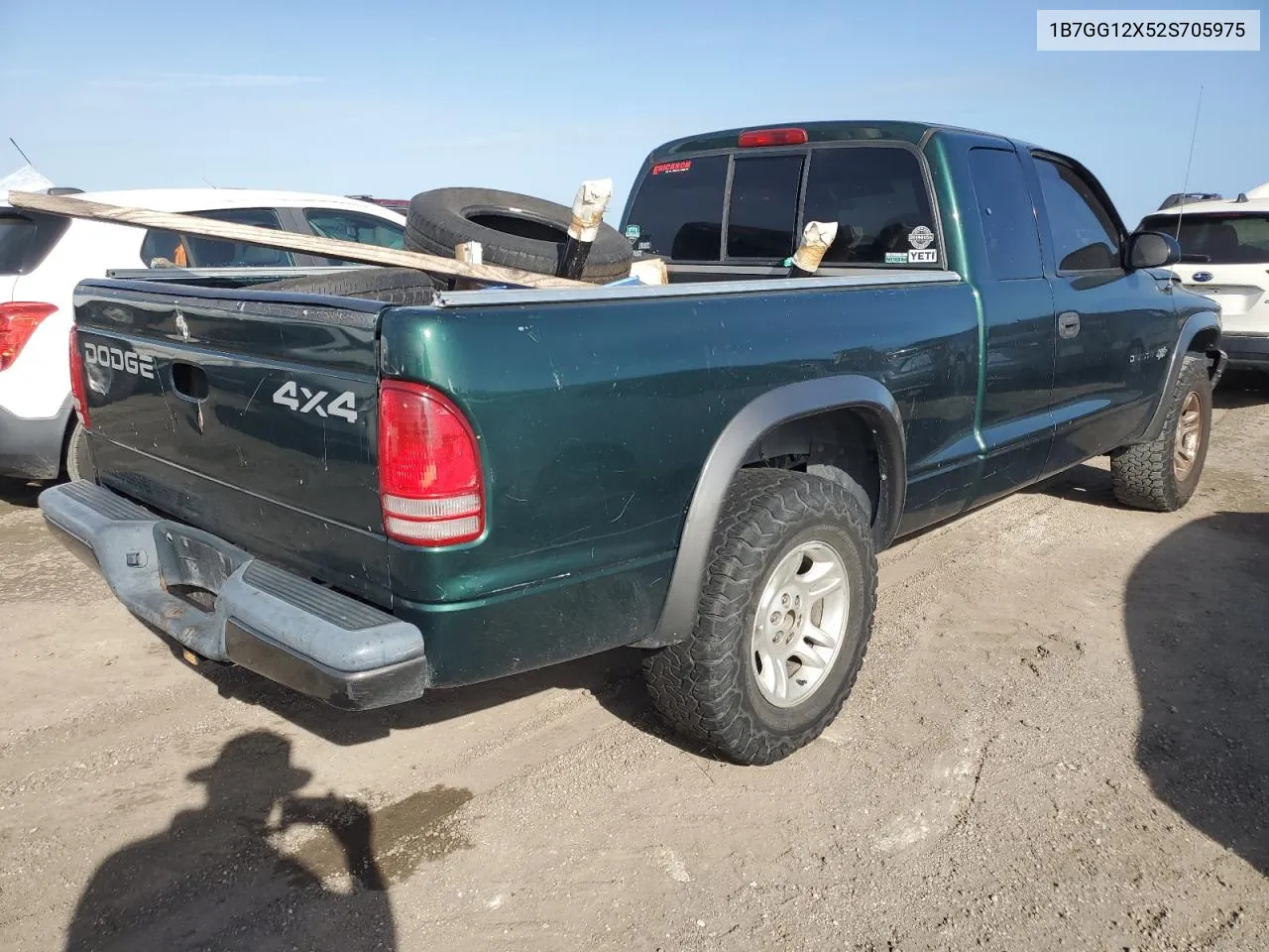 2002 Dodge Dakota Base VIN: 1B7GG12X52S705975 Lot: 75224734