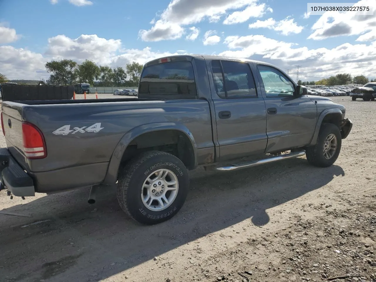 2003 Dodge Dakota Quad Sport VIN: 1D7HG38X03S227575 Lot: 76103394