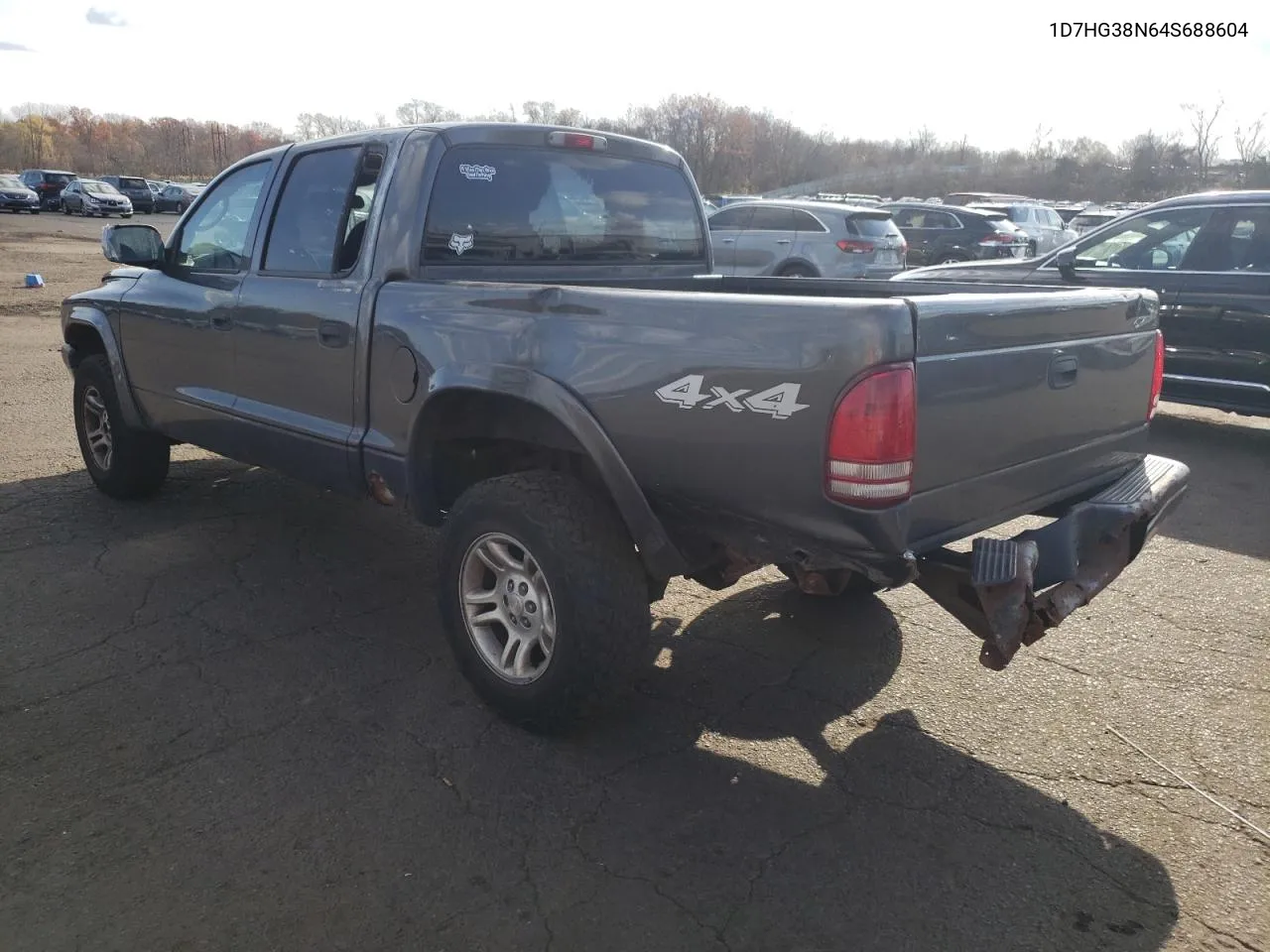 2004 Dodge Dakota Quad Sport VIN: 1D7HG38N64S688604 Lot: 79811934