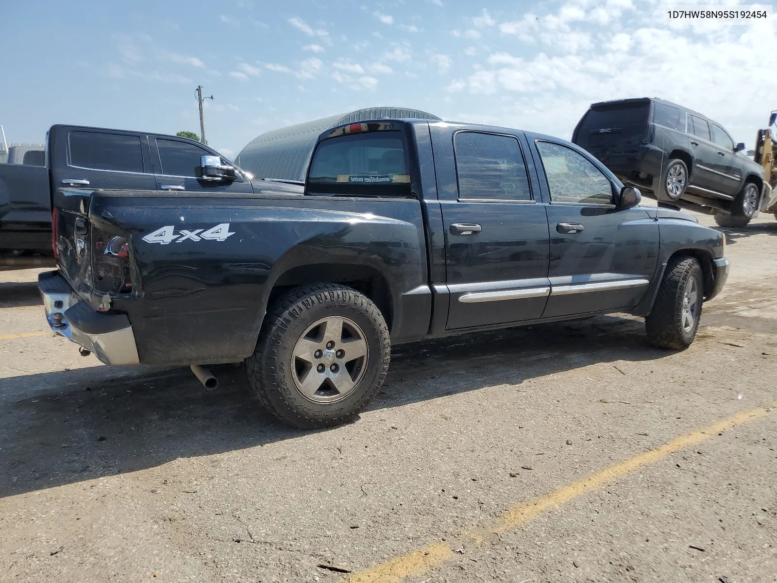 2005 Dodge Dakota Quad Laramie VIN: 1D7HW58N95S192454 Lot: 59322164