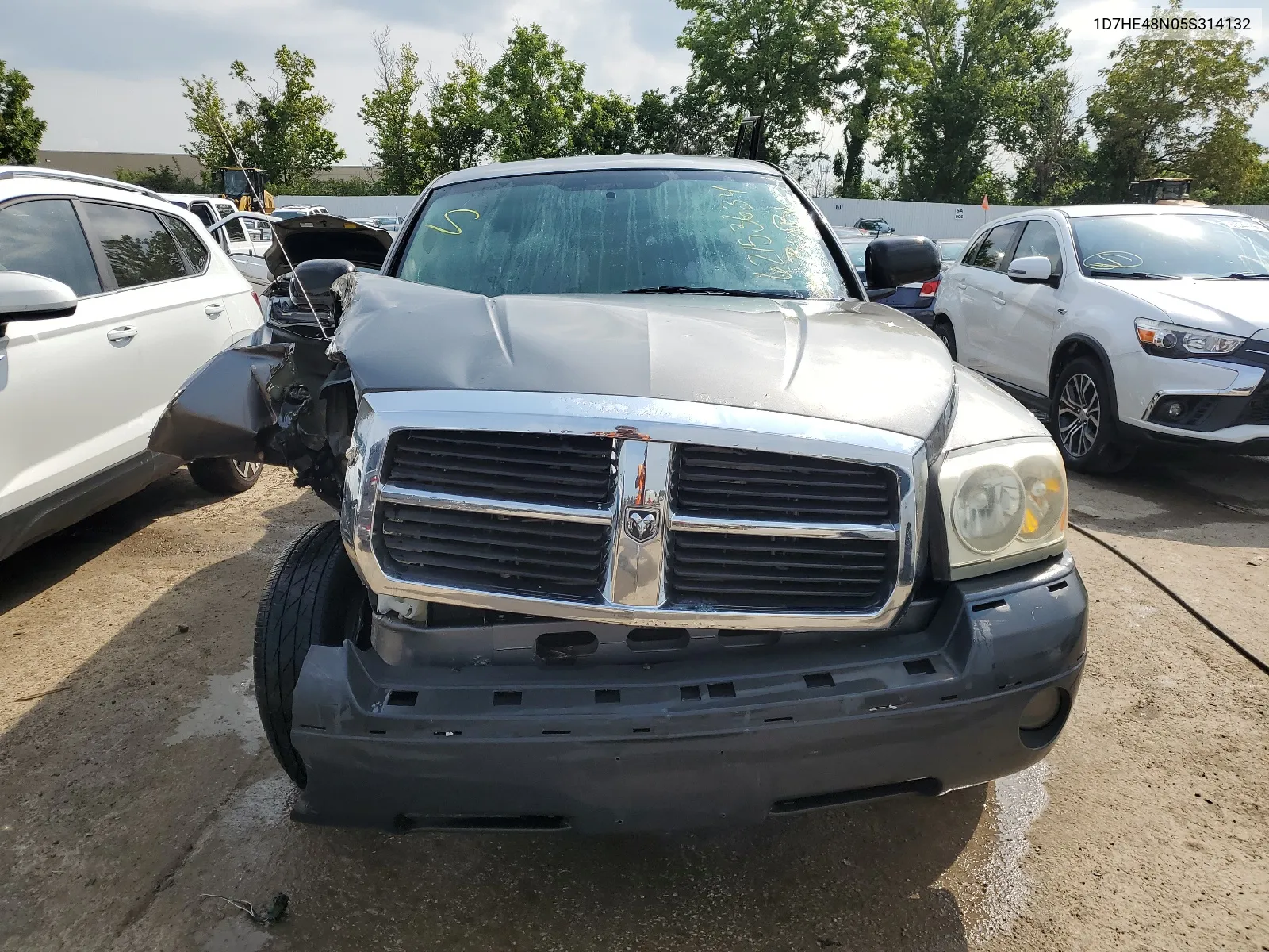 2005 Dodge Dakota Quad Slt VIN: 1D7HE48N05S314132 Lot: 62153634