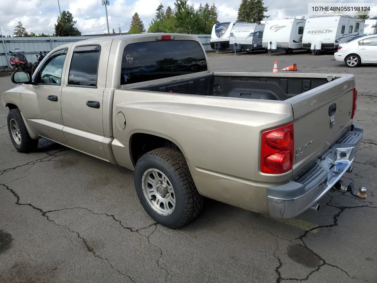 2005 Dodge Dakota Quad Slt VIN: 1D7HE48N05S198124 Lot: 72046934