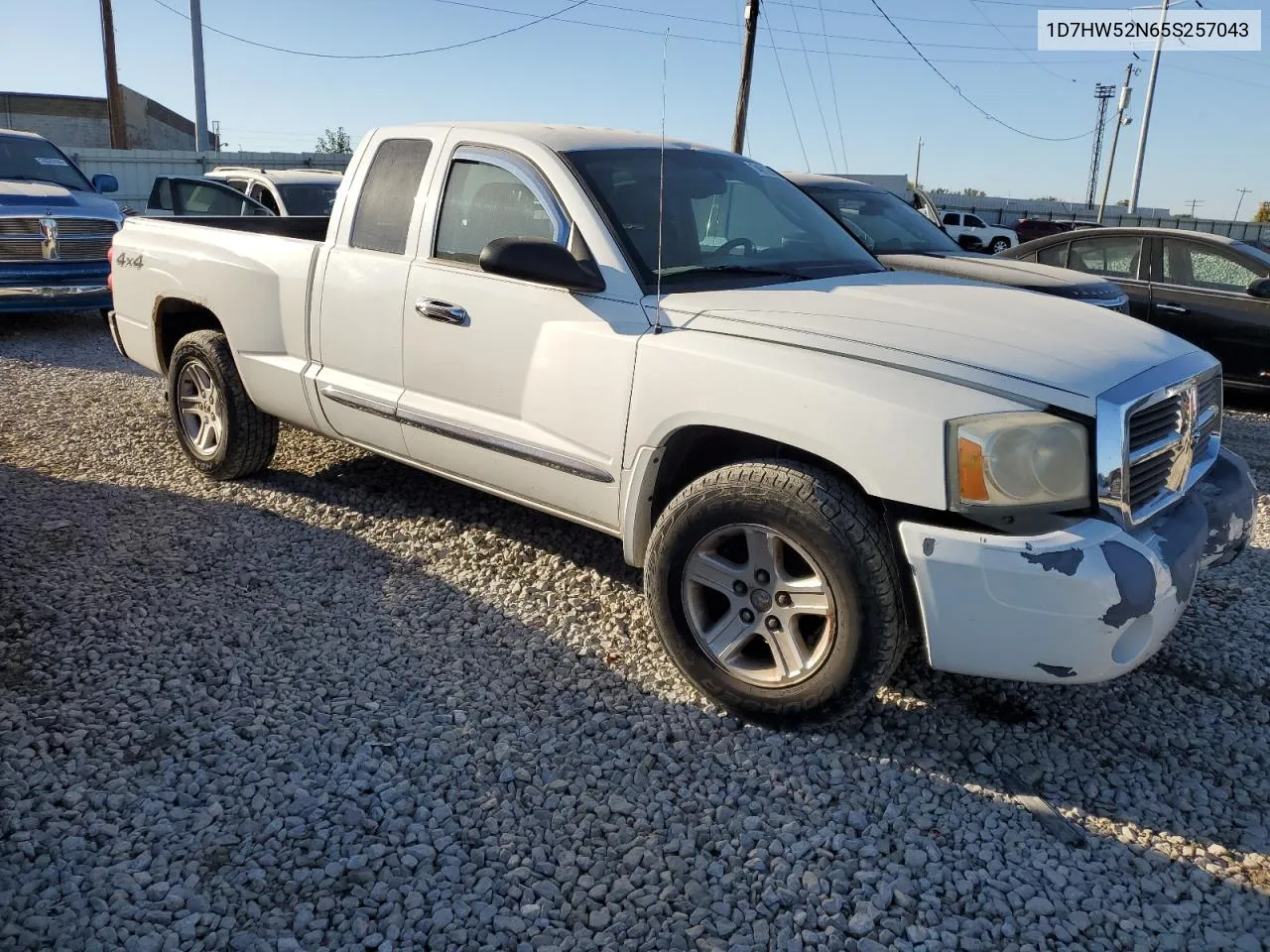 2005 Dodge Dakota Laramie VIN: 1D7HW52N65S257043 Lot: 74013574