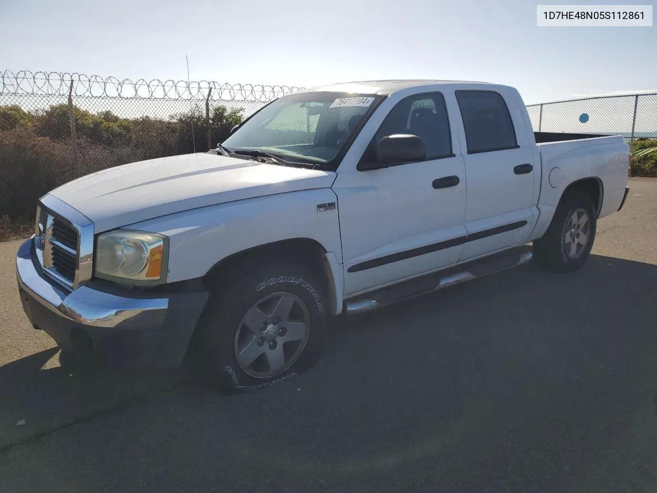 2005 Dodge Dakota Quad Slt VIN: 1D7HE48N05S112861 Lot: 76417804