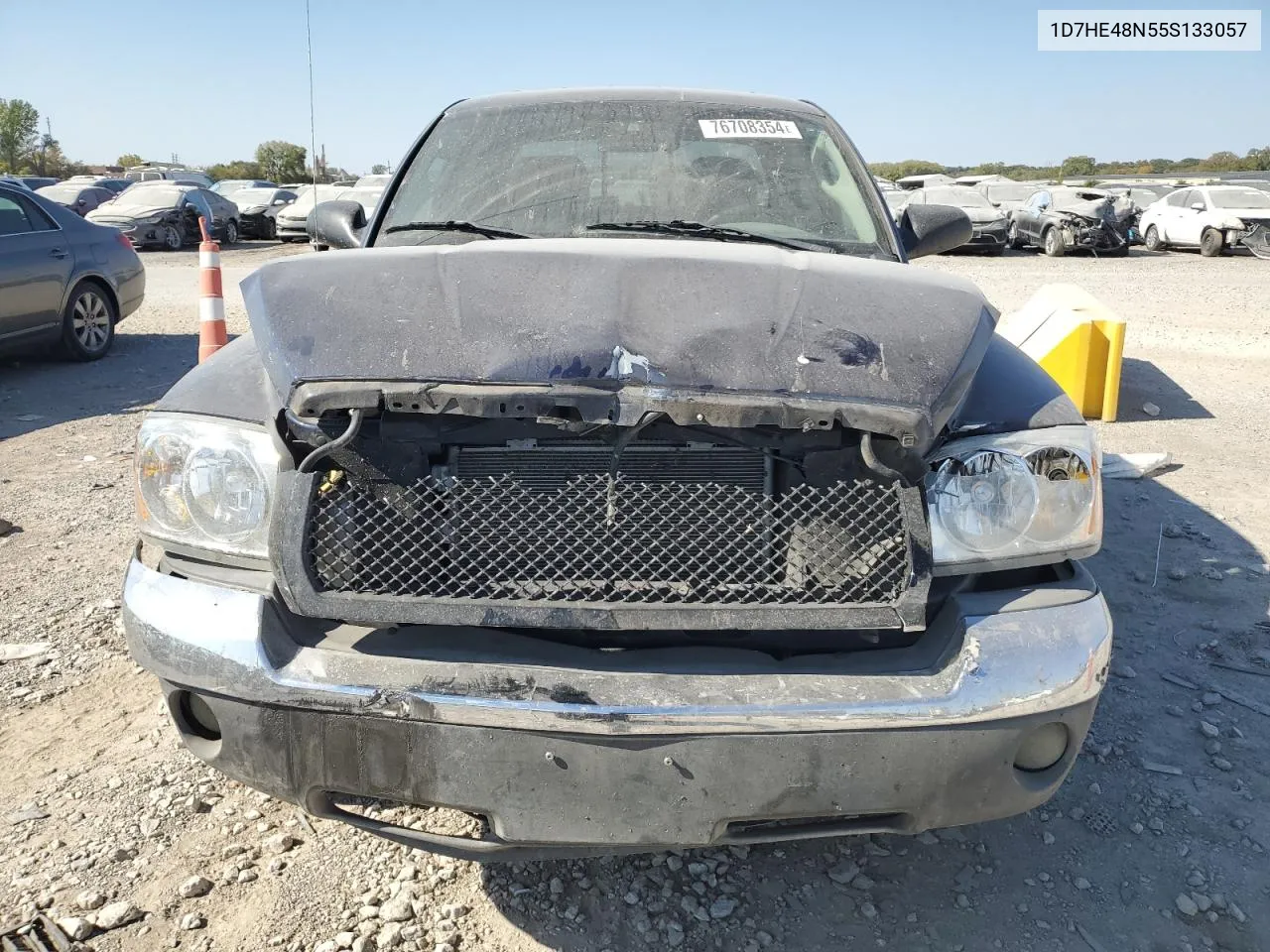 2005 Dodge Dakota Quad Slt VIN: 1D7HE48N55S133057 Lot: 76708354