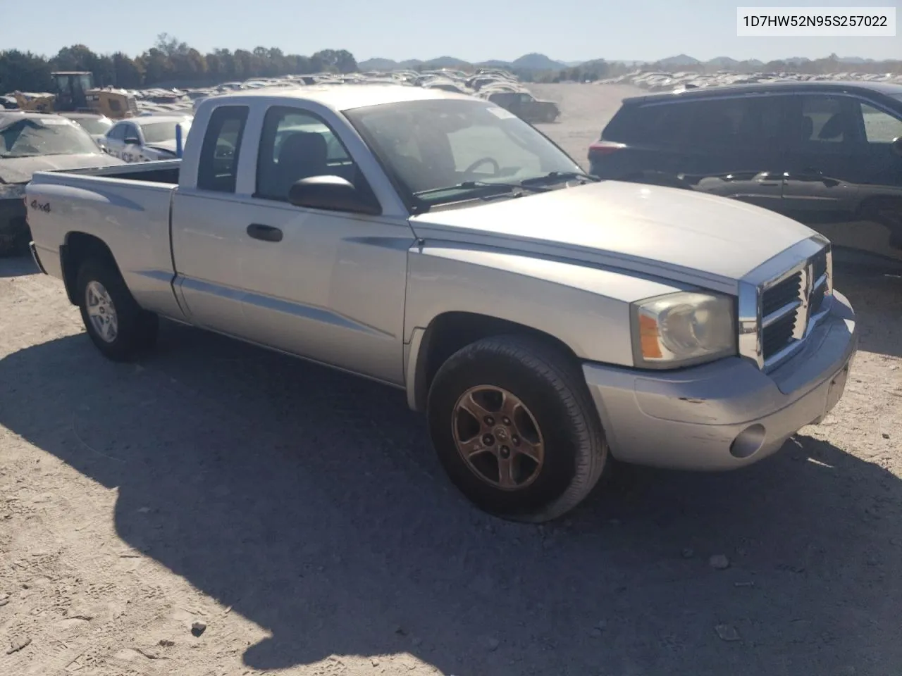 2005 Dodge Dakota Laramie VIN: 1D7HW52N95S257022 Lot: 77284684