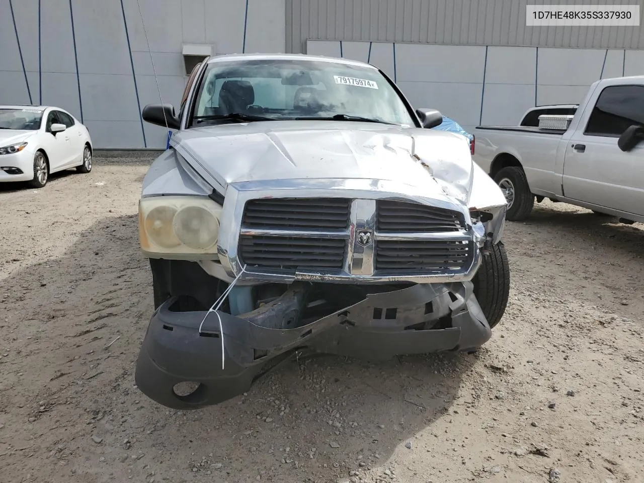 2005 Dodge Dakota Quad Slt VIN: 1D7HE48K35S337930 Lot: 79175974