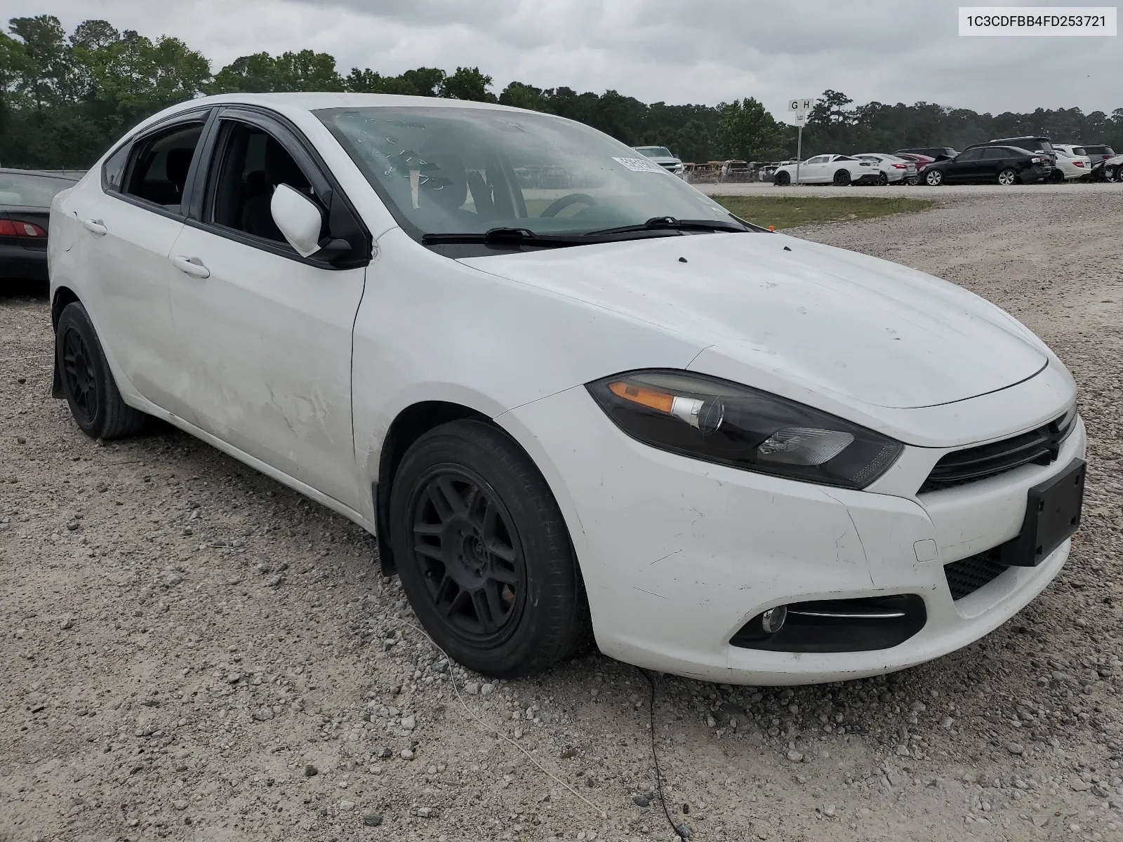 2015 Dodge Dart Sxt VIN: 1C3CDFBB4FD253721 Lot: 52515894