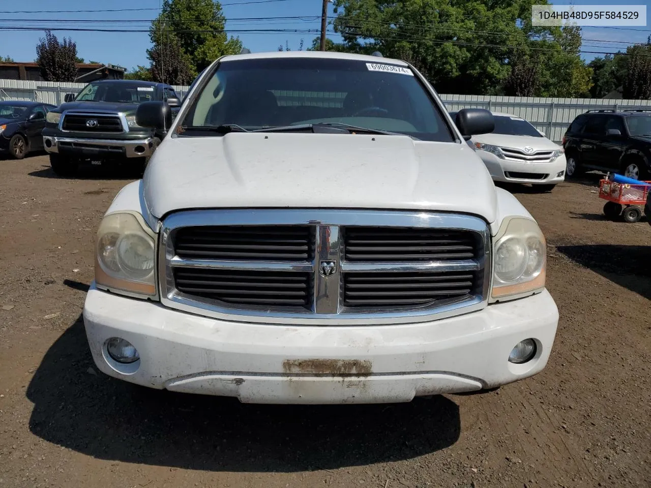 2005 Dodge Durango Slt VIN: 1D4HB48D95F584529 Lot: 69003674