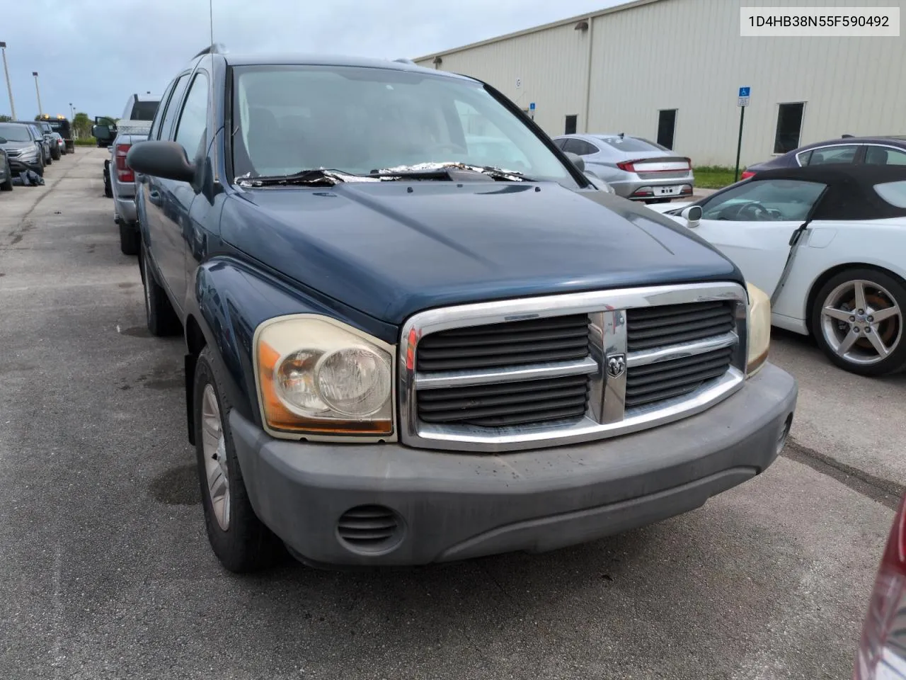 2005 Dodge Durango St VIN: 1D4HB38N55F590492 Lot: 73972024