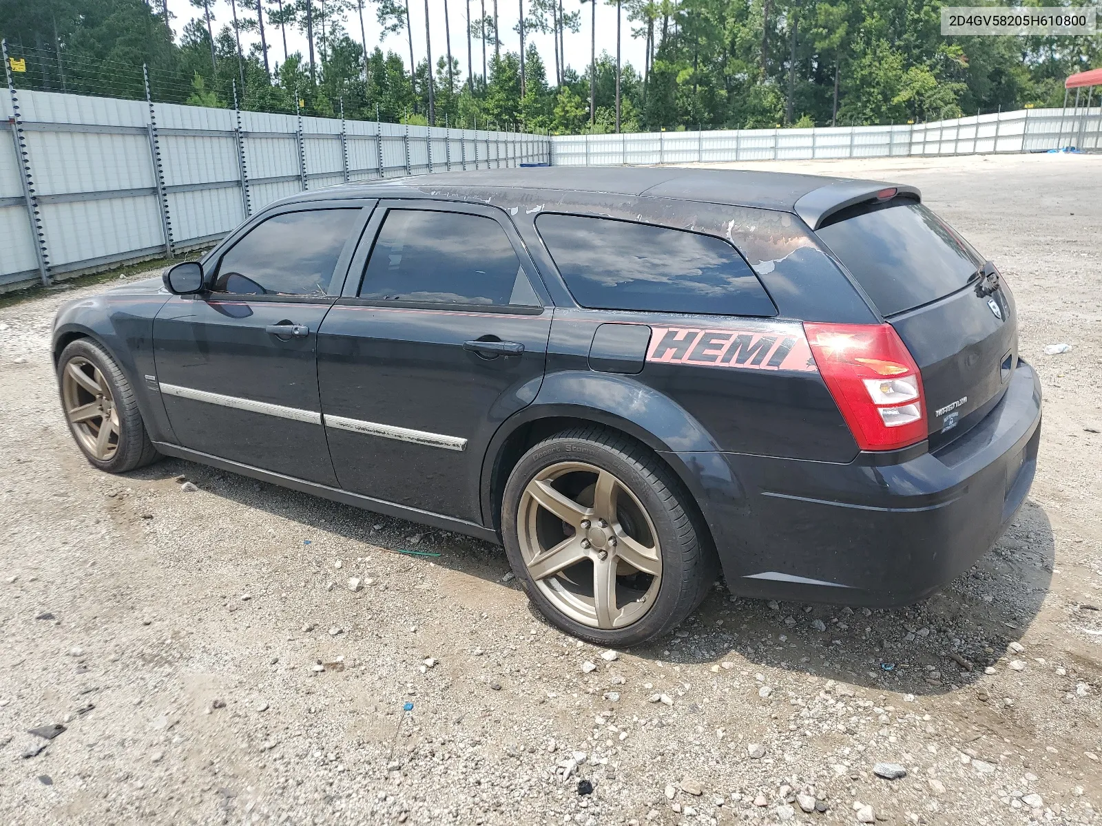 2005 Dodge Magnum R/T VIN: 2D4GV58205H610800 Lot: 67446944