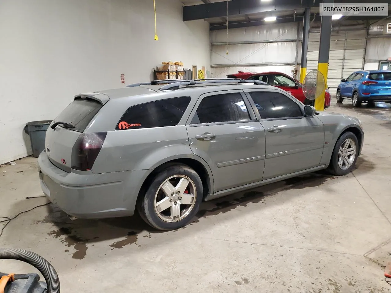 2005 Dodge Magnum R/T VIN: 2D8GV58295H164807 Lot: 71181384