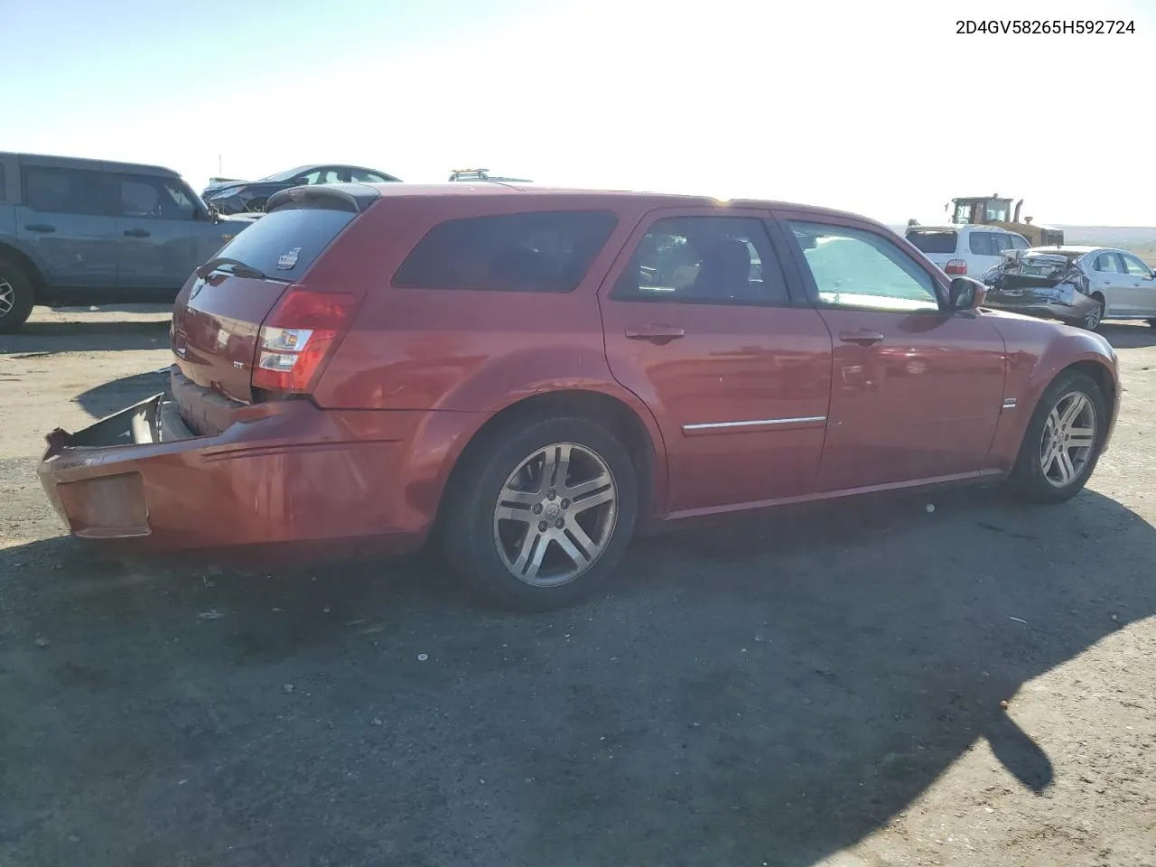 2005 Dodge Magnum R/T VIN: 2D4GV58265H592724 Lot: 74579204