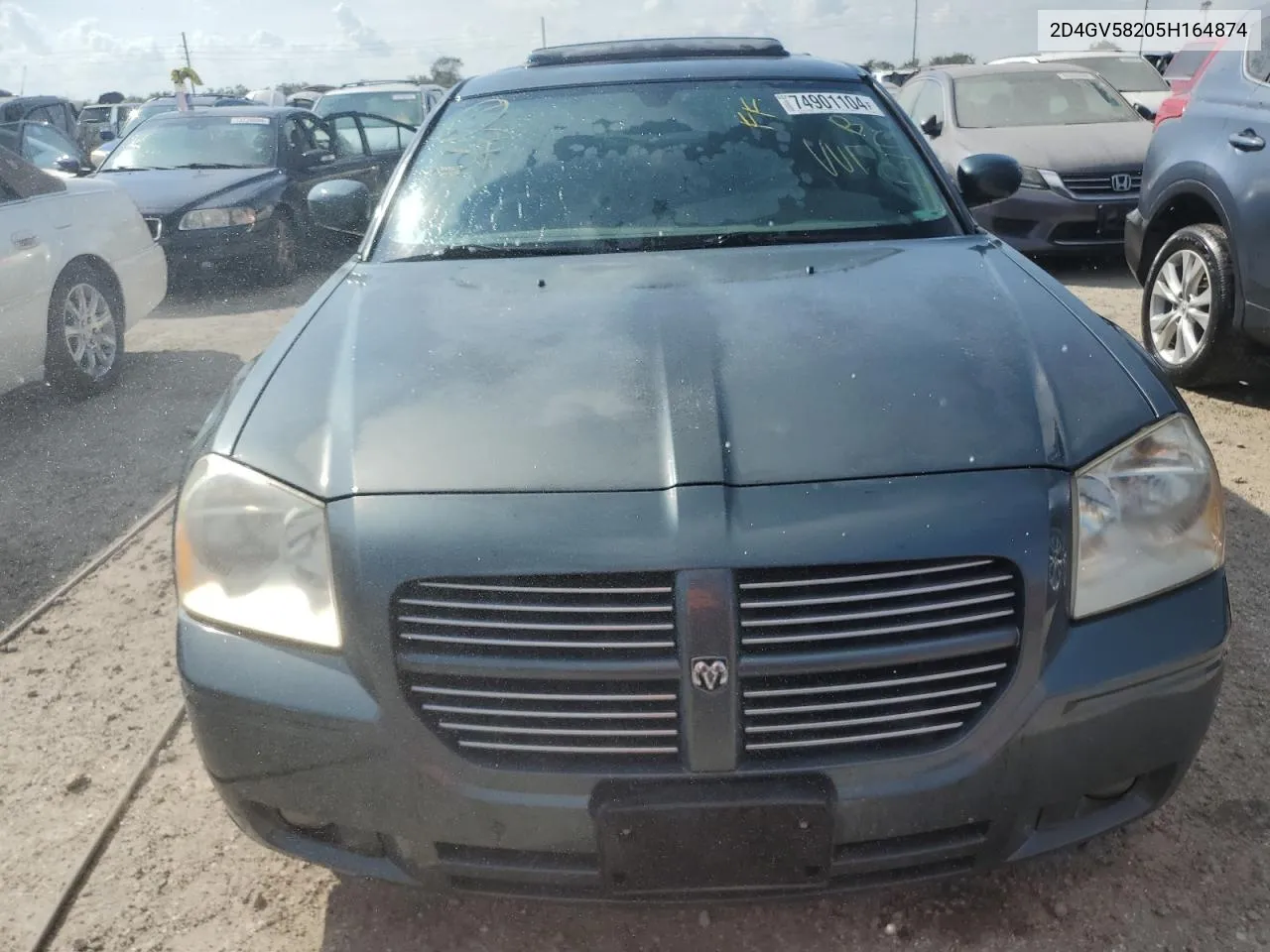 2005 Dodge Magnum R/T VIN: 2D4GV58205H164874 Lot: 74901104