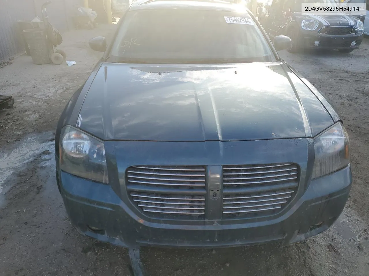 2005 Dodge Magnum R/T VIN: 2D4GV58295H549141 Lot: 76452934