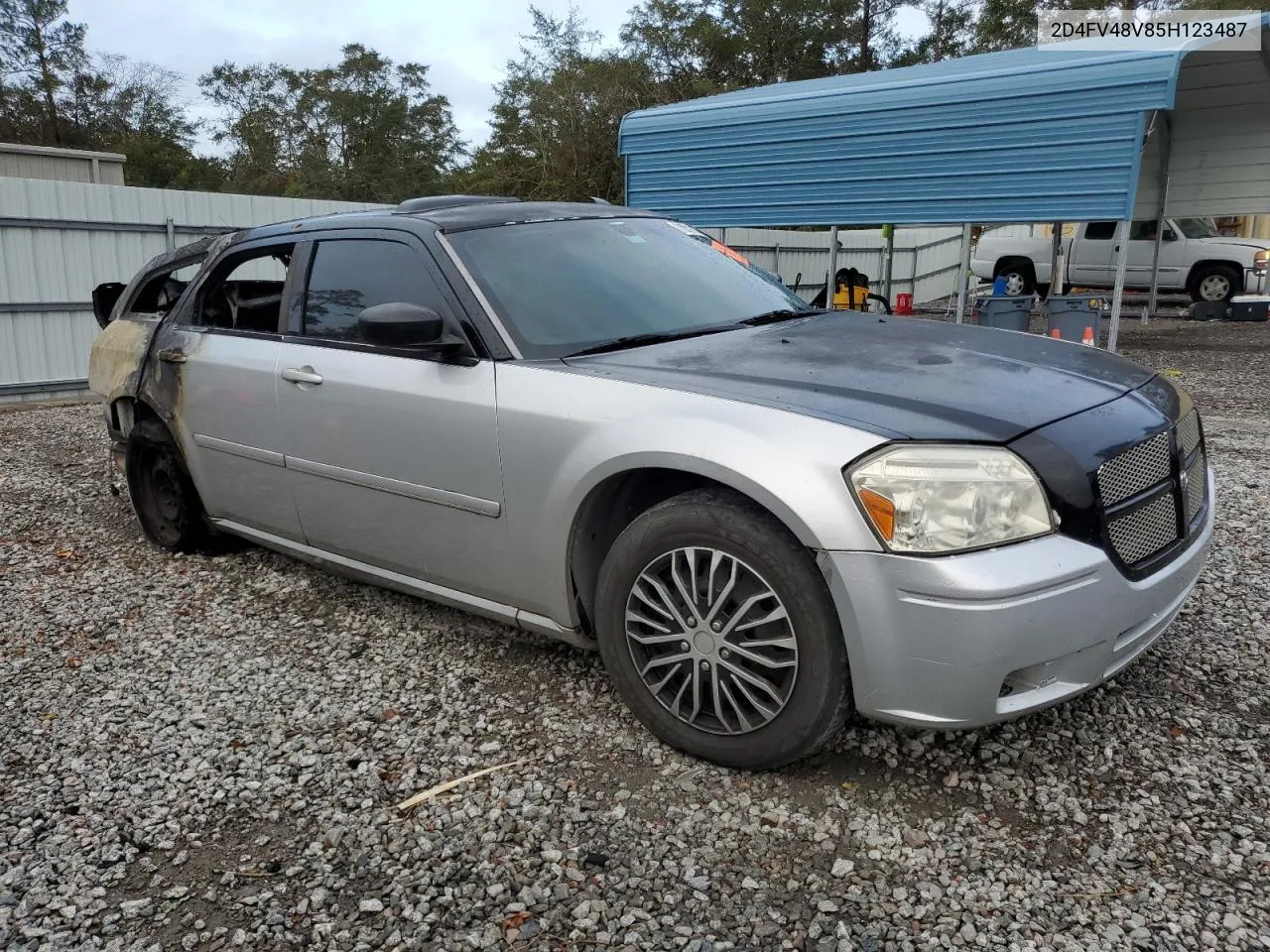 2005 Dodge Magnum Sxt VIN: 2D4FV48V85H123487 Lot: 79311454