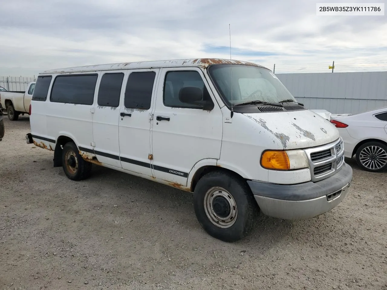 2000 Dodge Ram Wagon B3500 VIN: 2B5WB35Z3YK111786 Lot: 74725954