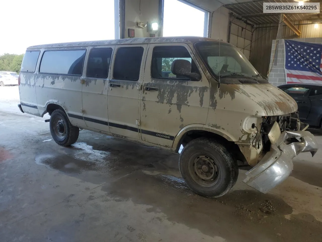 2B5WB35Z61K540295 2001 Dodge Ram Wagon B3500