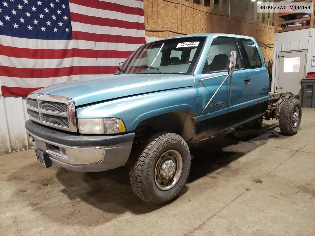 1996 Dodge Ram 2500 VIN: 3B7KF23W5TM144194 Lot: 70540684