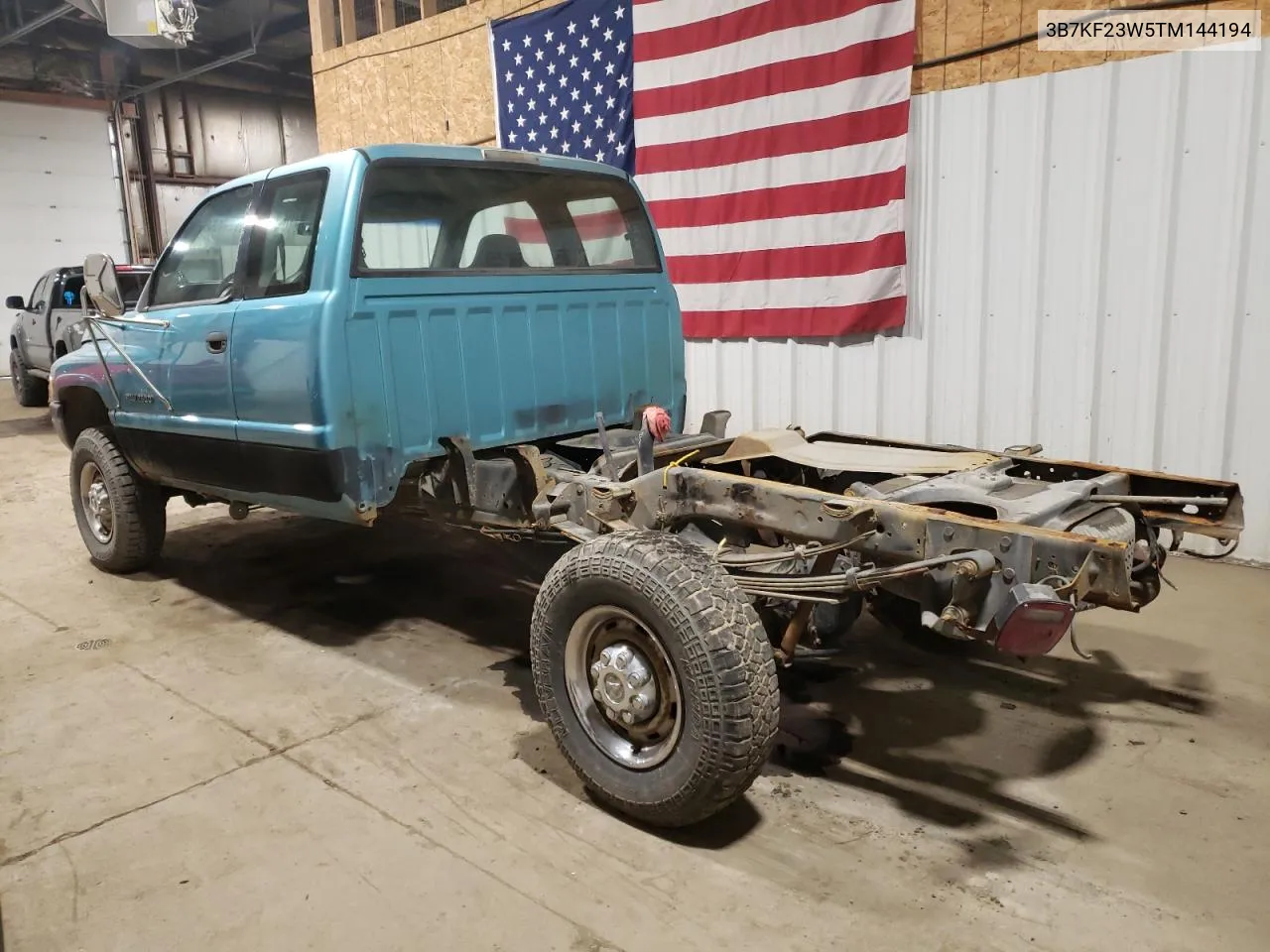 1996 Dodge Ram 2500 VIN: 3B7KF23W5TM144194 Lot: 70540684