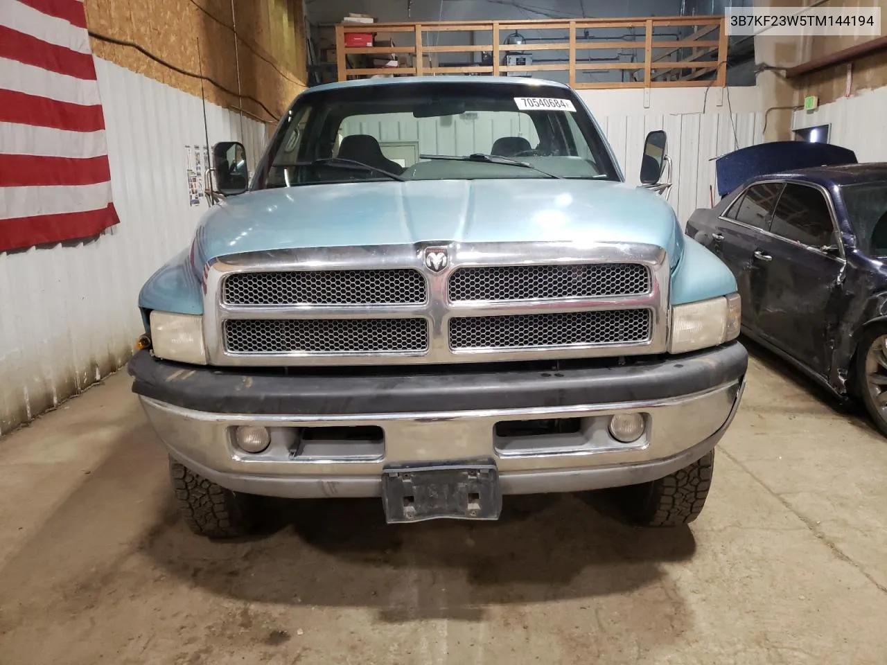 3B7KF23W5TM144194 1996 Dodge Ram 2500