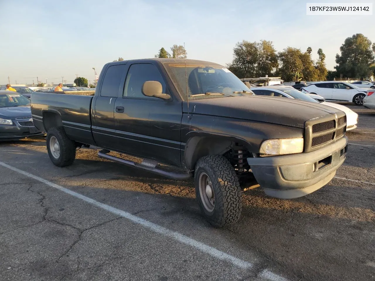 1998 Dodge Ram 2500 VIN: 1B7KF23W5WJ124142 Lot: 79551844